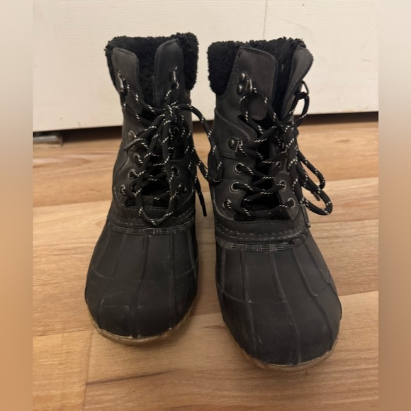 Tommy Hilfiger Black Winter Lace Up Boots with Fur Lining - Picture 12 of 15